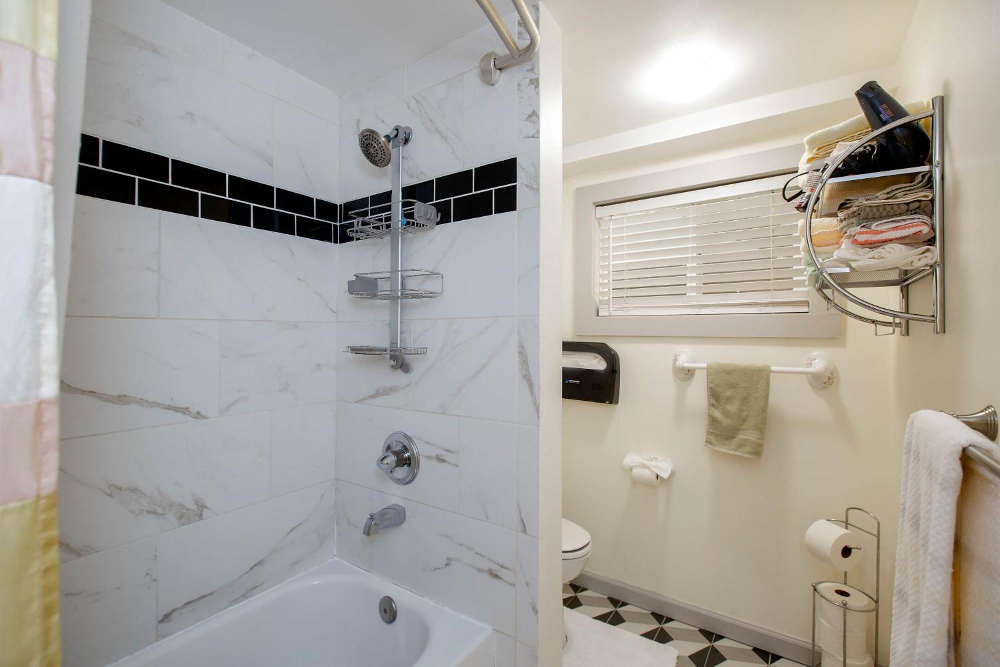 Alameda 2 Bedroom 2 Ba Apt, Ac, 3 Blocks To Beach & Shopping Center & Free Parking Exterior photo