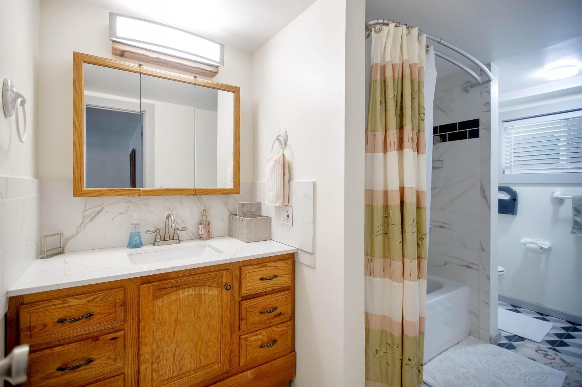 Alameda 2 Bedroom 2 Ba Apt, Ac, 3 Blocks To Beach & Shopping Center & Free Parking Exterior photo